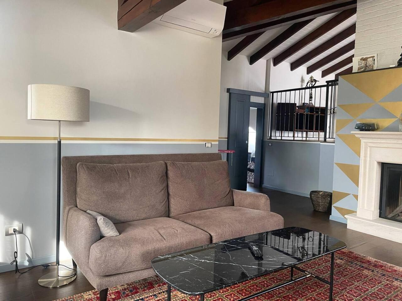 с террасой и видом на озеро в стрезе Apartment *