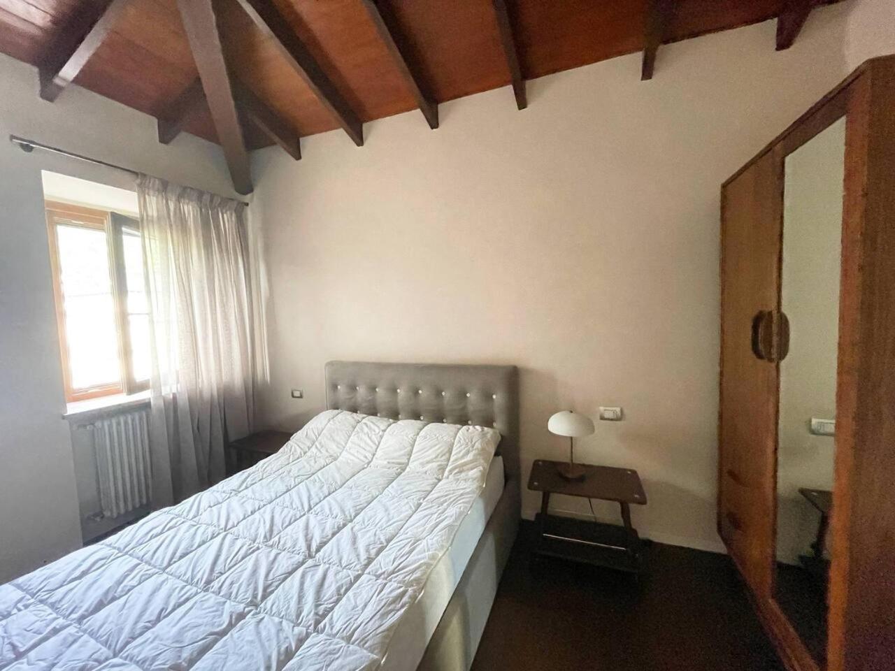 с террасой и видом на озеро в стрезе Apartment Stresa